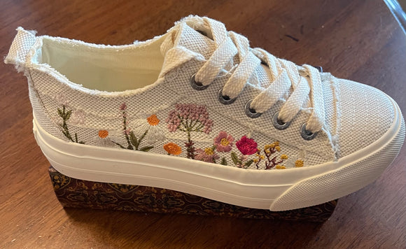 Sadie Sun Cream Embroidered Shoe