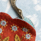 Corinne Lapierre Limited - Scissors Pouch and Mini Pin Cushion Felt Craft Mini Kit: English