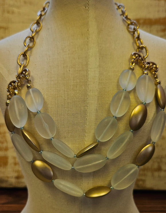 White And Gold Necklace
